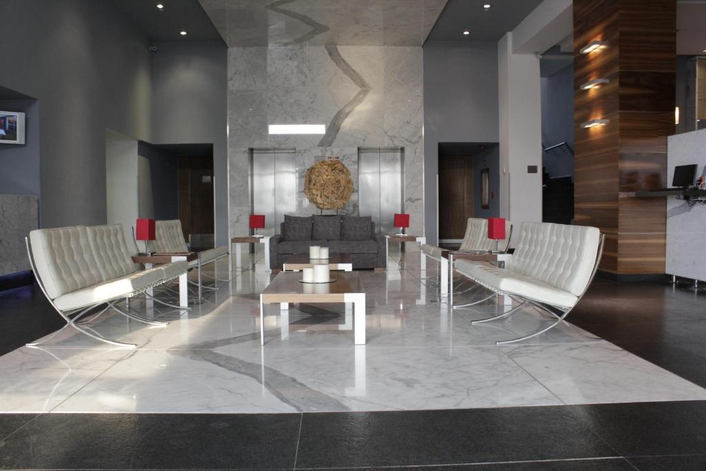 Casa Inn Premium Hotel Queretaro Exterior photo The lobby of the hotel